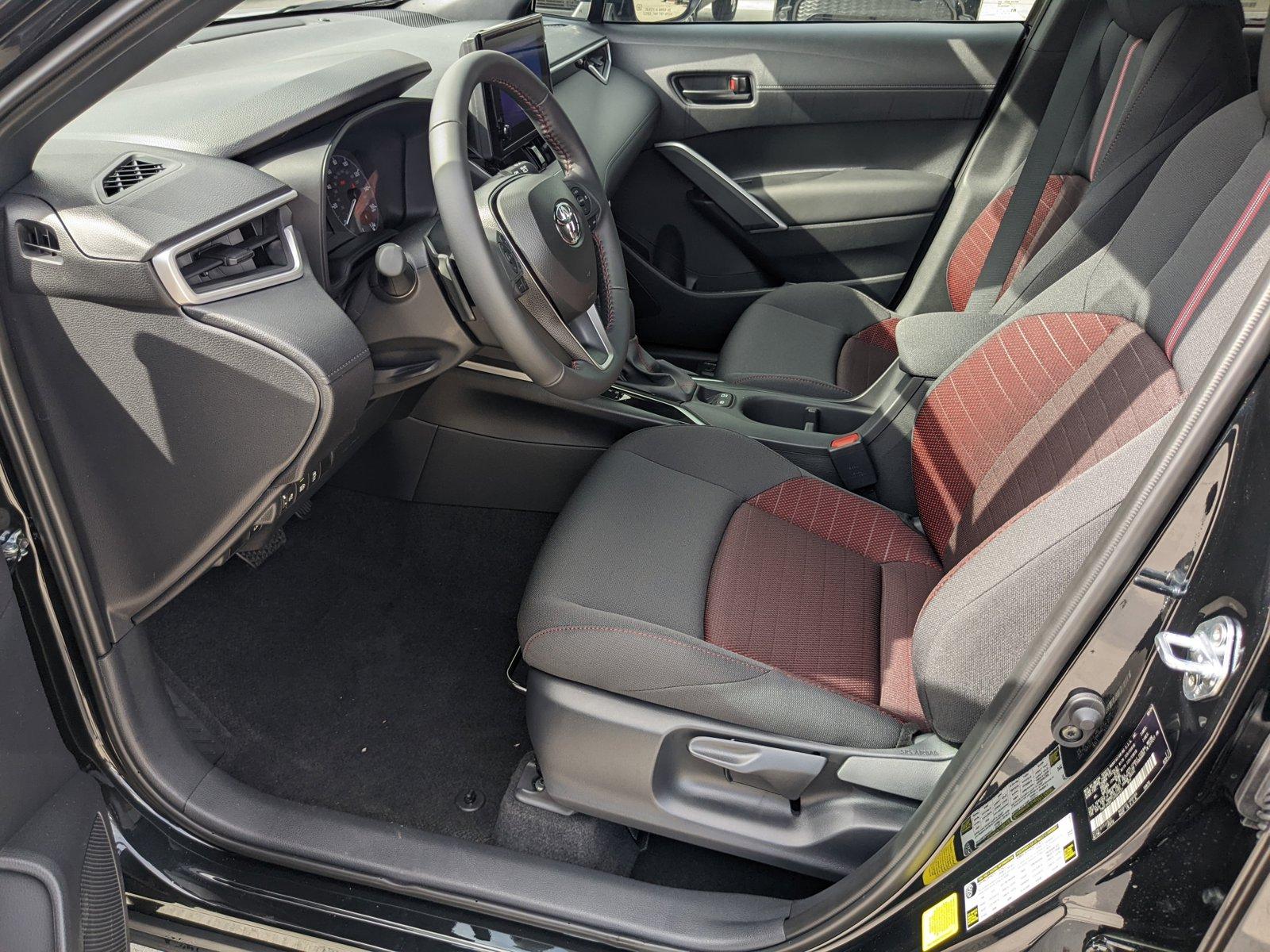 2025 Toyota Corolla Cross Vehicle Photo in Davie, FL 33331