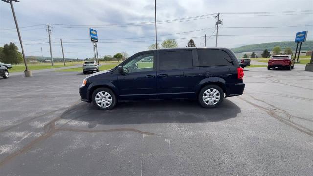 2016 Dodge Grand Caravan Vehicle Photo in TULLY, NY 13159-3159