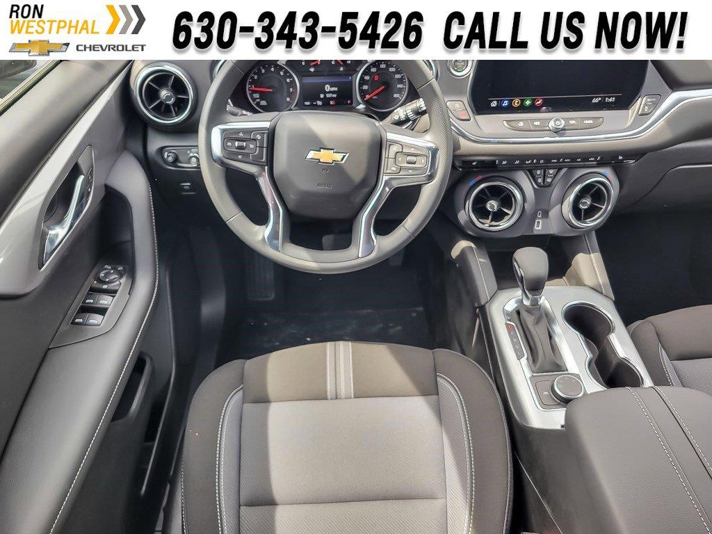 2025 Chevrolet Blazer Vehicle Photo in AURORA, IL 60503-9326