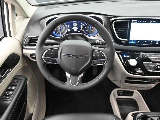 2023 Chrysler Pacifica Vehicle Photo in Cedar Rapids, IA 52402