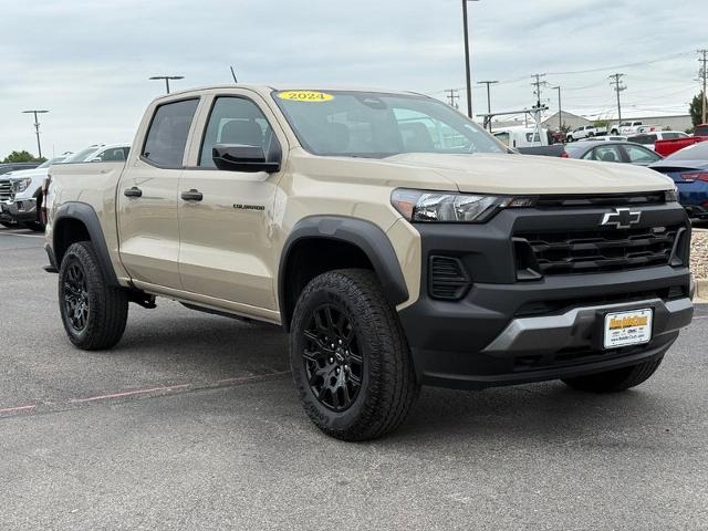 2024 Chevrolet Colorado Vehicle Photo in COLUMBIA, MO 65203-3903