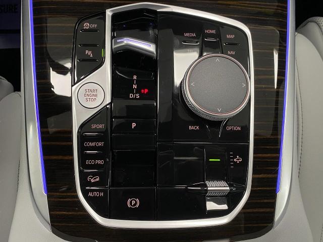 2025 BMW X7 xDrive40i Vehicle Photo in Appleton, WI 54913