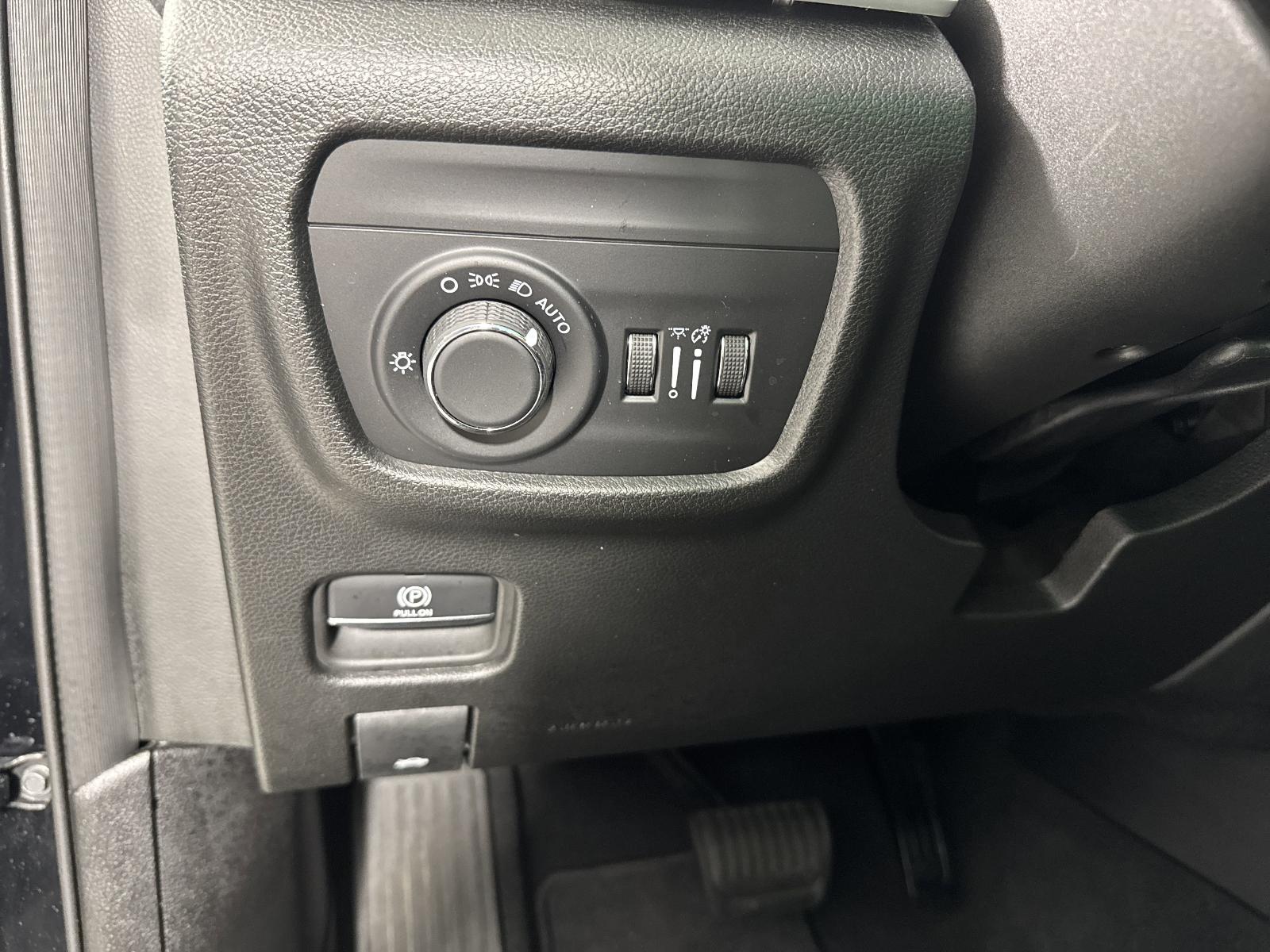 2024 Jeep Grand Cherokee Vehicle Photo in GEORGETOWN, TX 78626-7508