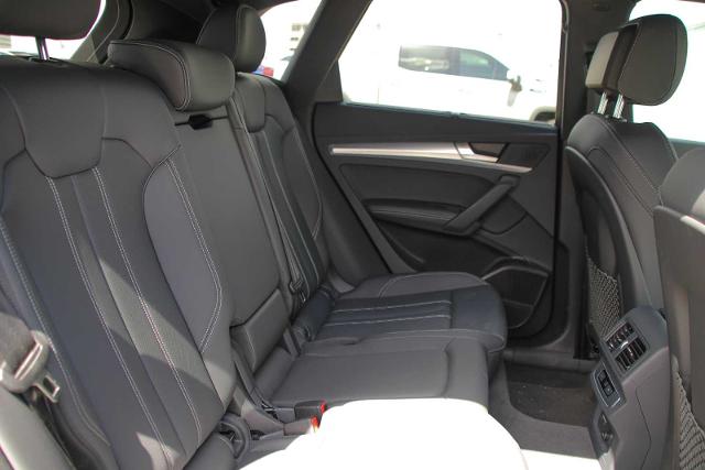 2024 Audi Q5 Vehicle Photo in SUGAR LAND, TX 77478