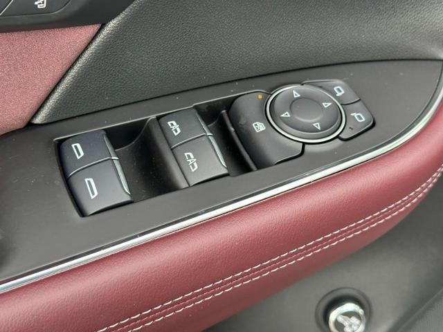 2025 Buick Envision Vehicle Photo in COLUMBIA, MO 65203-3903