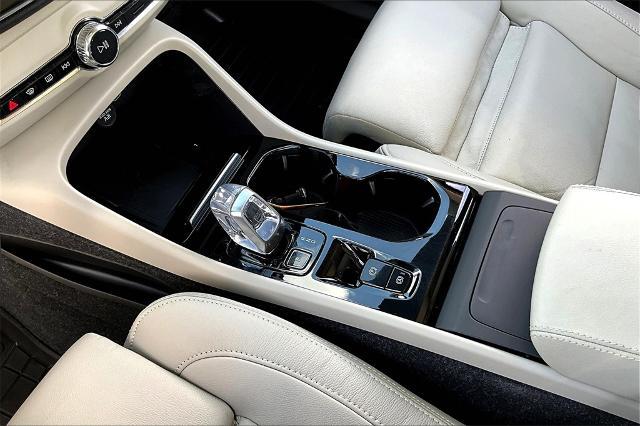 2023 Volvo XC40 Vehicle Photo in Grapevine, TX 76051