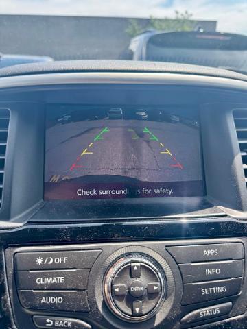 2017 Nissan Pathfinder Vehicle Photo in Lees Summit, MO 64086