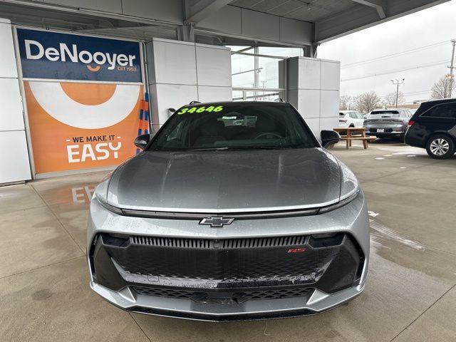 View vehicle photo 7