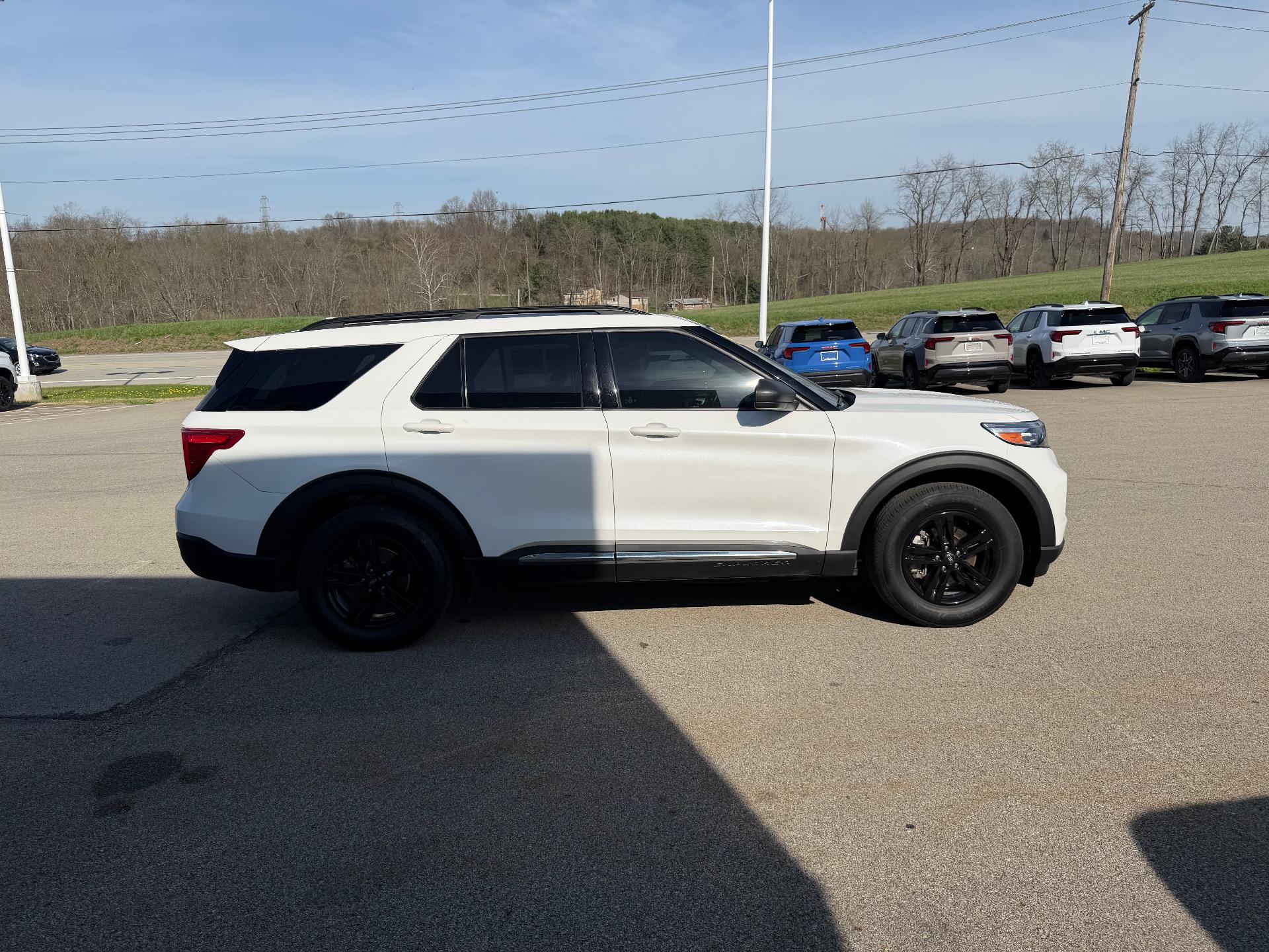 View vehicle photo 7