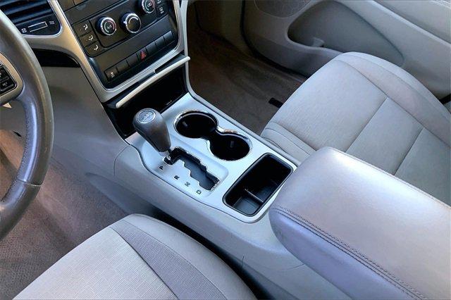 2013 Jeep Grand Cherokee Vehicle Photo in KANSAS CITY, MO 64114-4502