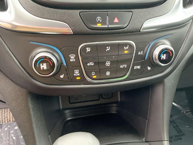 2022 Chevrolet Equinox Vehicle Photo in MOON TOWNSHIP, PA 15108-2571