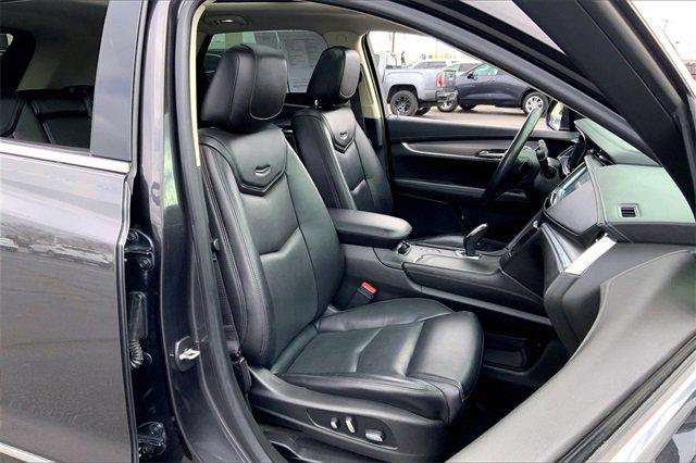 2017 Cadillac XT5 Vehicle Photo in TOPEKA, KS 66609-0000