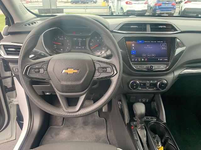 2022 Chevrolet Trailblazer Vehicle Photo in MOON TOWNSHIP, PA 15108-2571