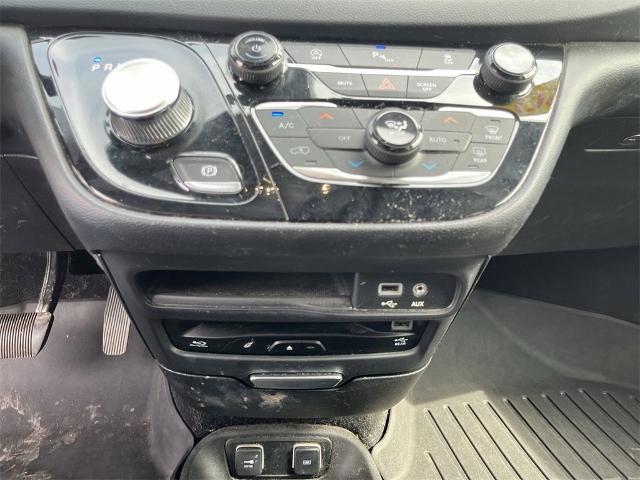 2020 Chrysler Pacifica Vehicle Photo in TULLY, NY 13159-3159