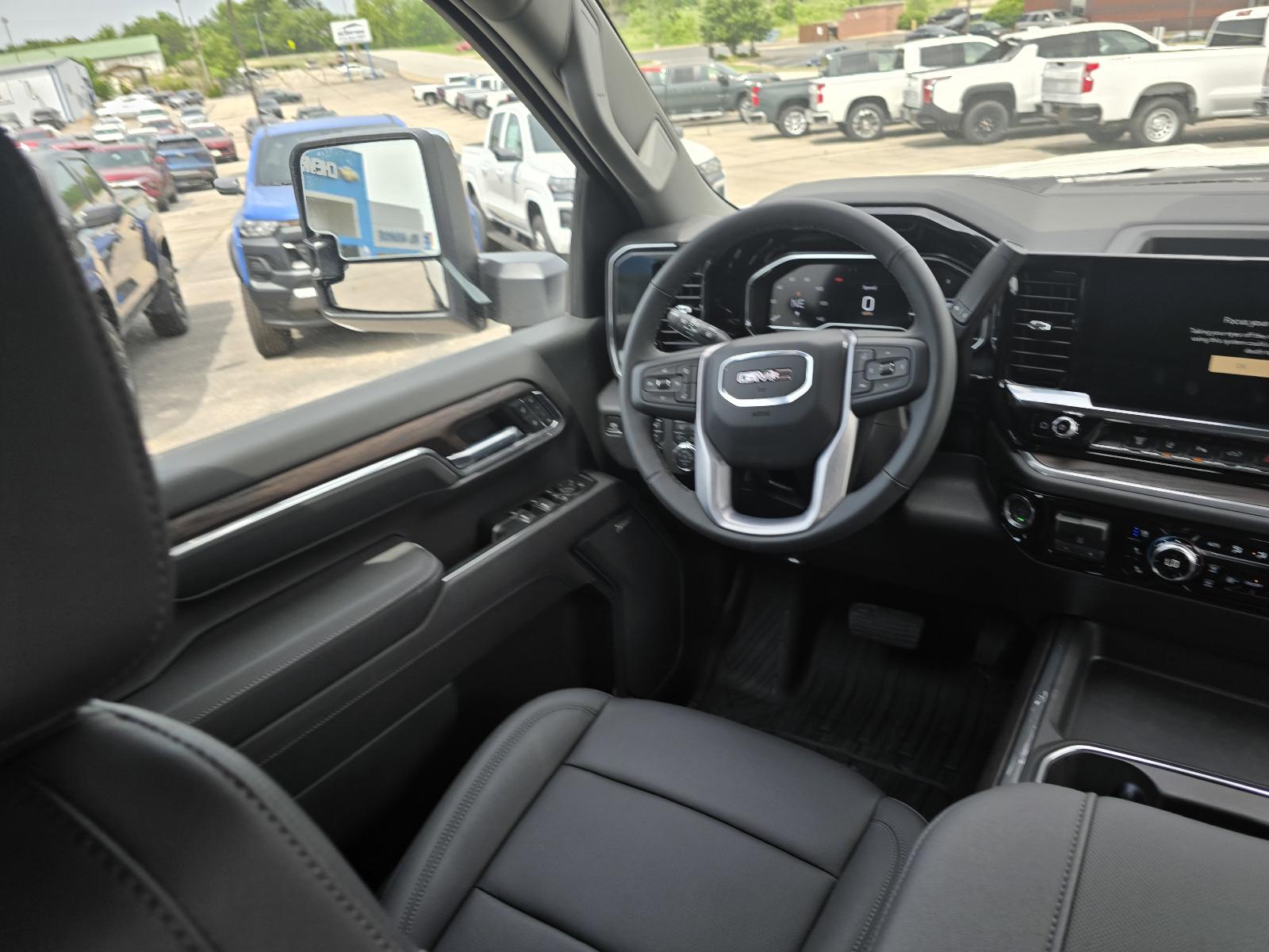 2025 GMC Sierra 2500 HD Vehicle Photo in Rolla, MO 65401