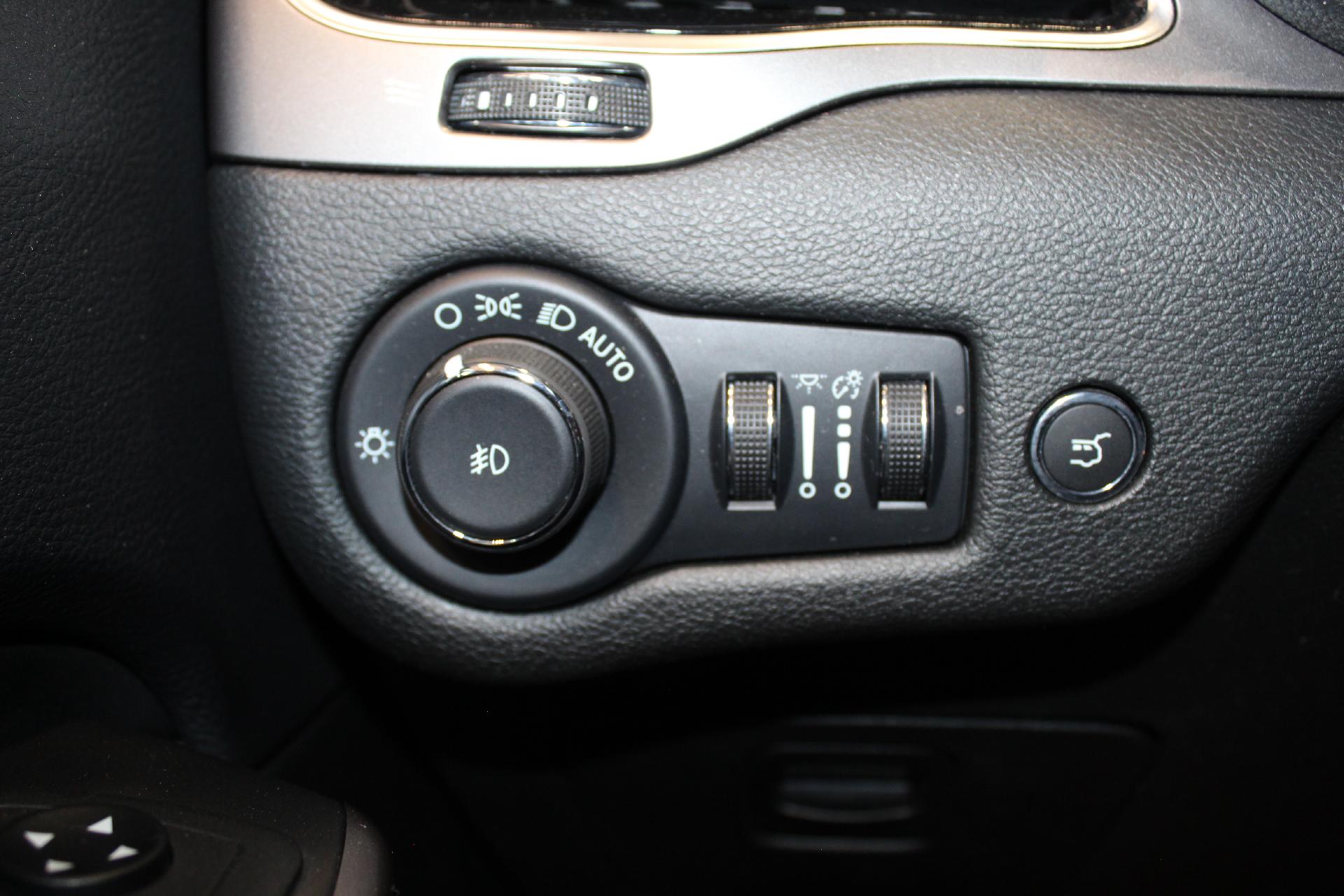 2022 Jeep Cherokee Vehicle Photo in NORTHAMPTON, MA 01060-1120