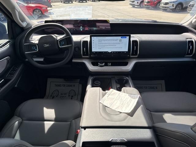 2025 Ford Expedition Max Vehicle Photo in Winslow, AZ 86047-2439