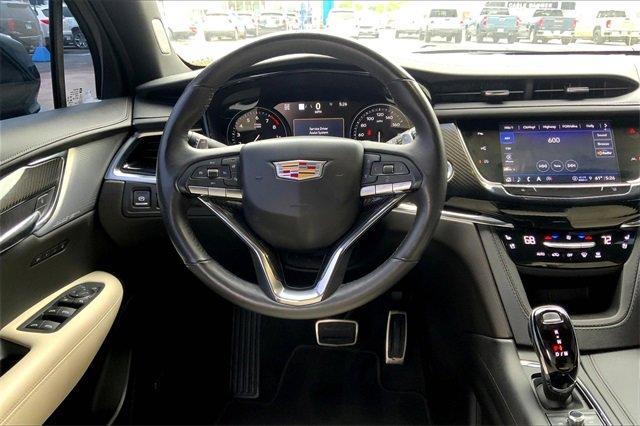 2023 Cadillac XT6 Vehicle Photo in TOPEKA, KS 66609-0000