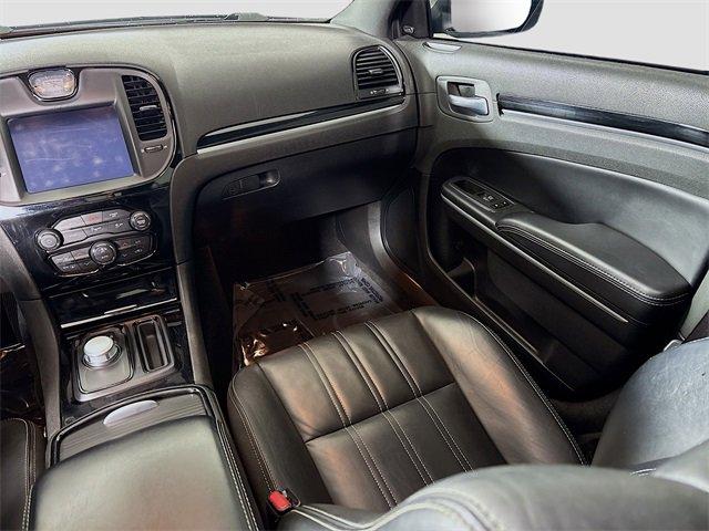 2022 Chrysler 300 Vehicle Photo in PUYALLUP, WA 98371-4149
