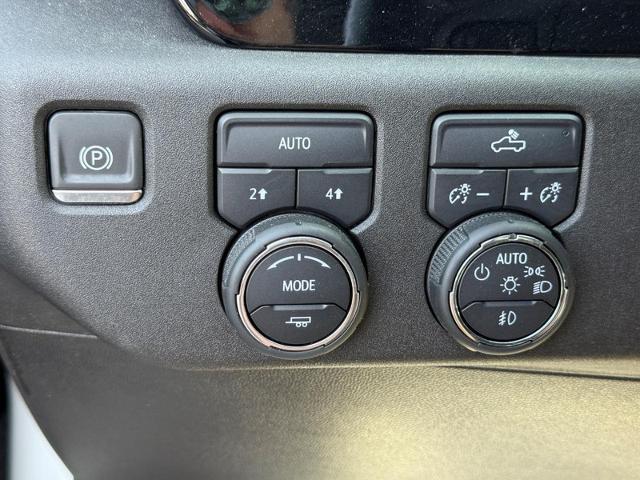 2024 Chevrolet Silverado 1500 Vehicle Photo in COLUMBIA, MO 65203-3903