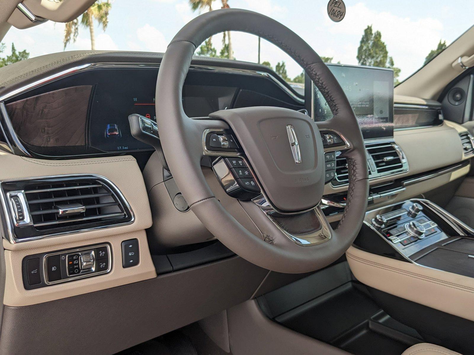 2023 Lincoln Navigator L Vehicle Photo in Clearwater, FL 33765