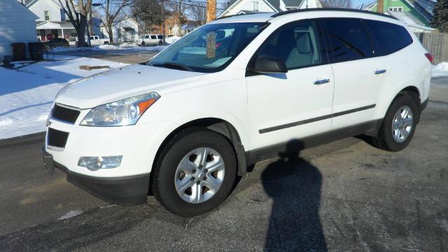 Used 2009 Chevrolet Traverse LS with VIN 1GNER13D19S165676 for sale in Arcanum, OH