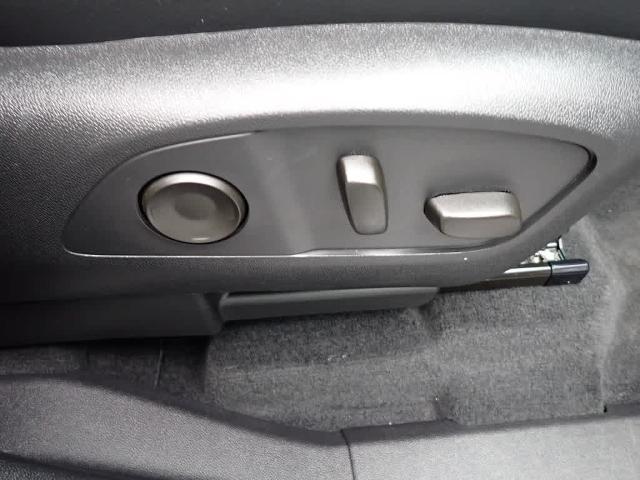 2025 Buick Enclave Vehicle Photo in ZELIENOPLE, PA 16063-2910