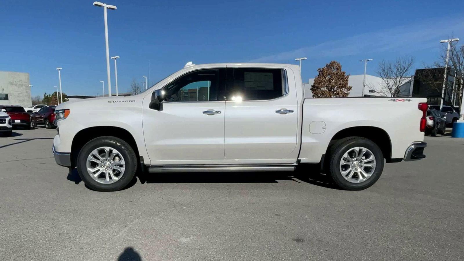 2025 Chevrolet Silverado 1500 Vehicle Photo in BENTONVILLE, AR 72712-4322