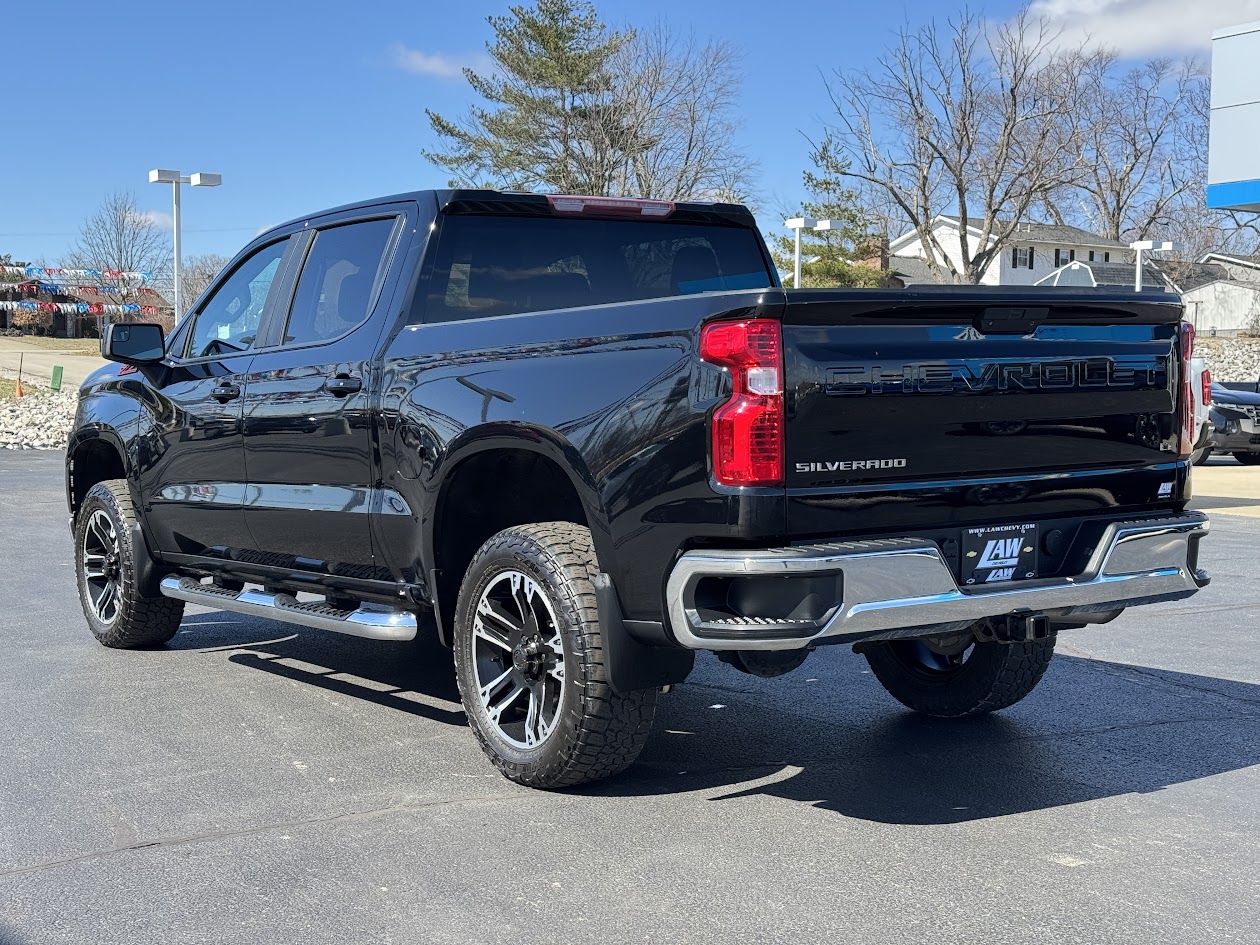 2019 Chevrolet Silverado 1500 Vehicle Photo in BOONVILLE, IN 47601-9633