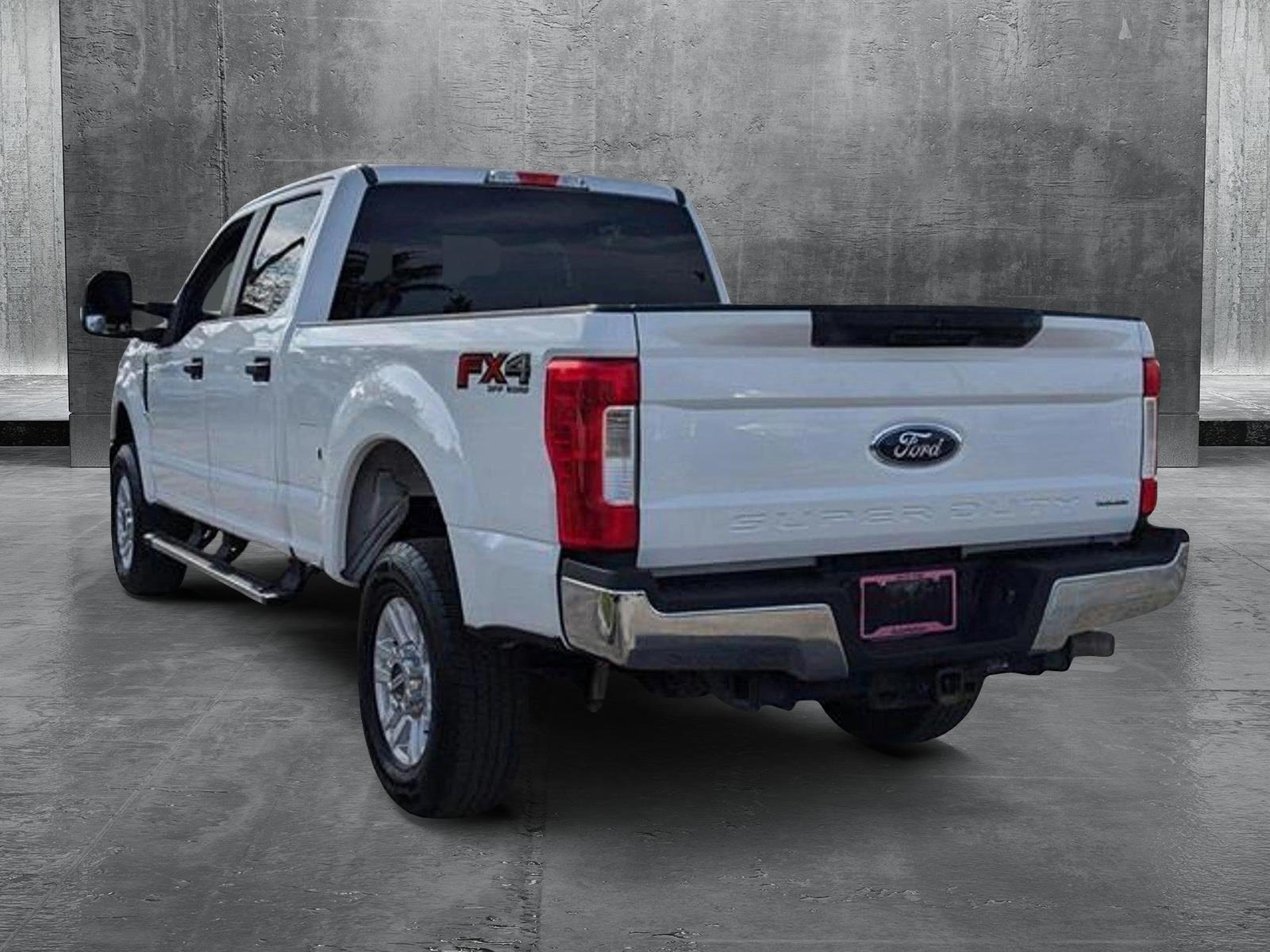 2017 Ford Super Duty F-250 SRW Vehicle Photo in Clearwater, FL 33761