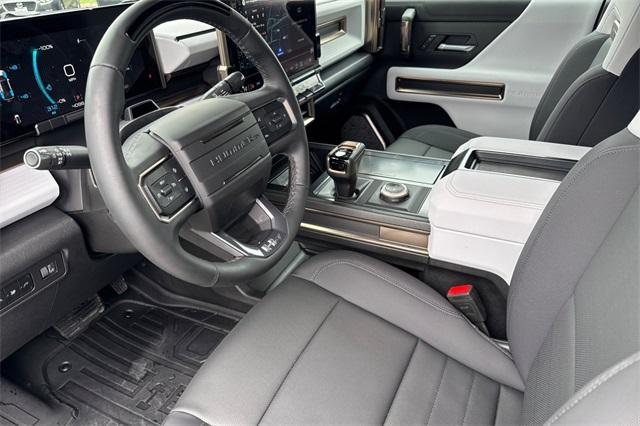 2025 GMC HUMMER EV SUV Vehicle Photo in ELK GROVE, CA 95757-8703
