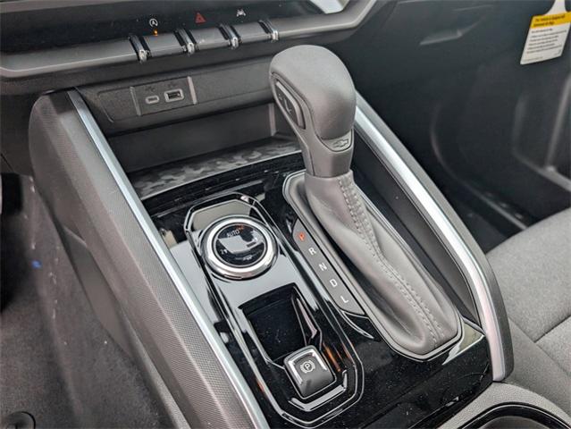2025 Chevrolet Colorado Vehicle Photo in ENGLEWOOD, CO 80113-6708