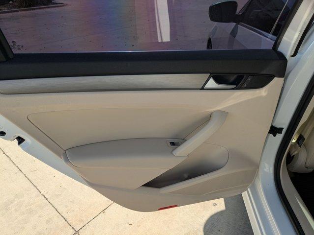 2015 Volkswagen Passat Vehicle Photo in SELMA, TX 78154-1460