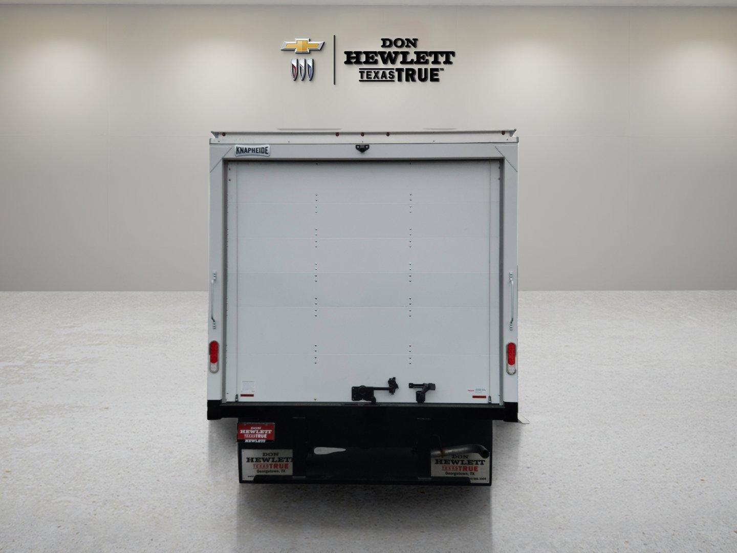 2025 Chevrolet Express Cutaway 4500 Vehicle Photo in GEORGETOWN, TX 78626-7508