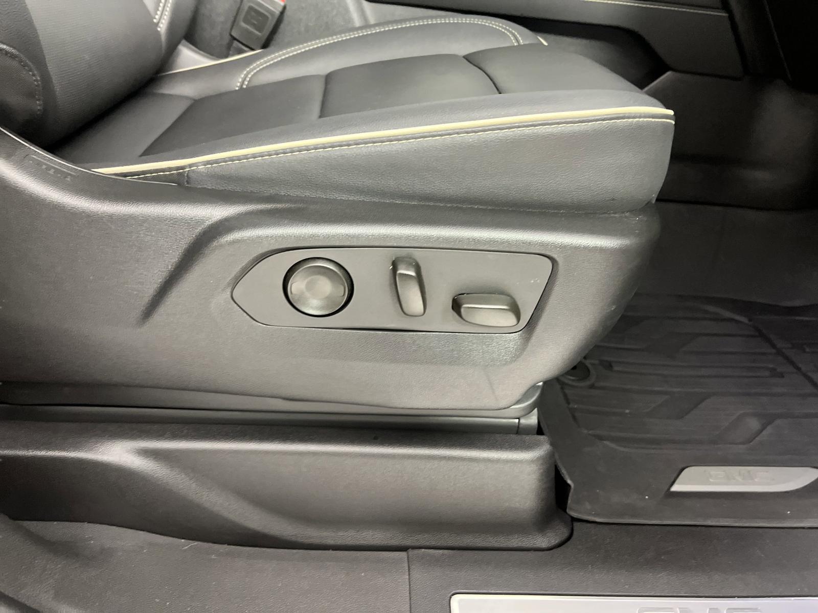 2023 GMC Yukon Vehicle Photo in GEORGETOWN, TX 78626-7508