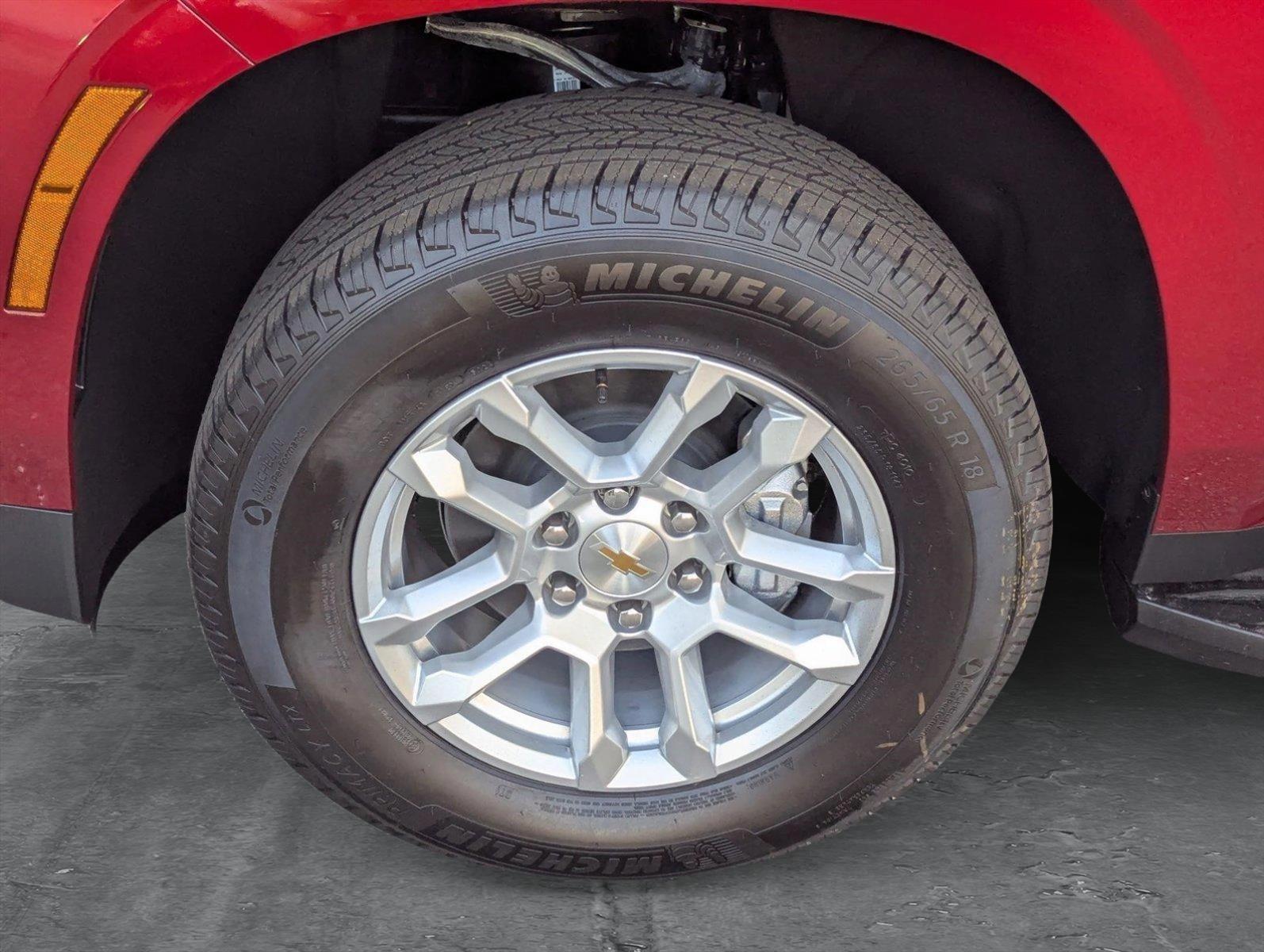 2025 Chevrolet Suburban Vehicle Photo in GREENACRES, FL 33463-3207