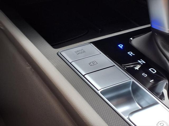 2025 Hyundai ELANTRA Hybrid Vehicle Photo in Peoria, IL 61615