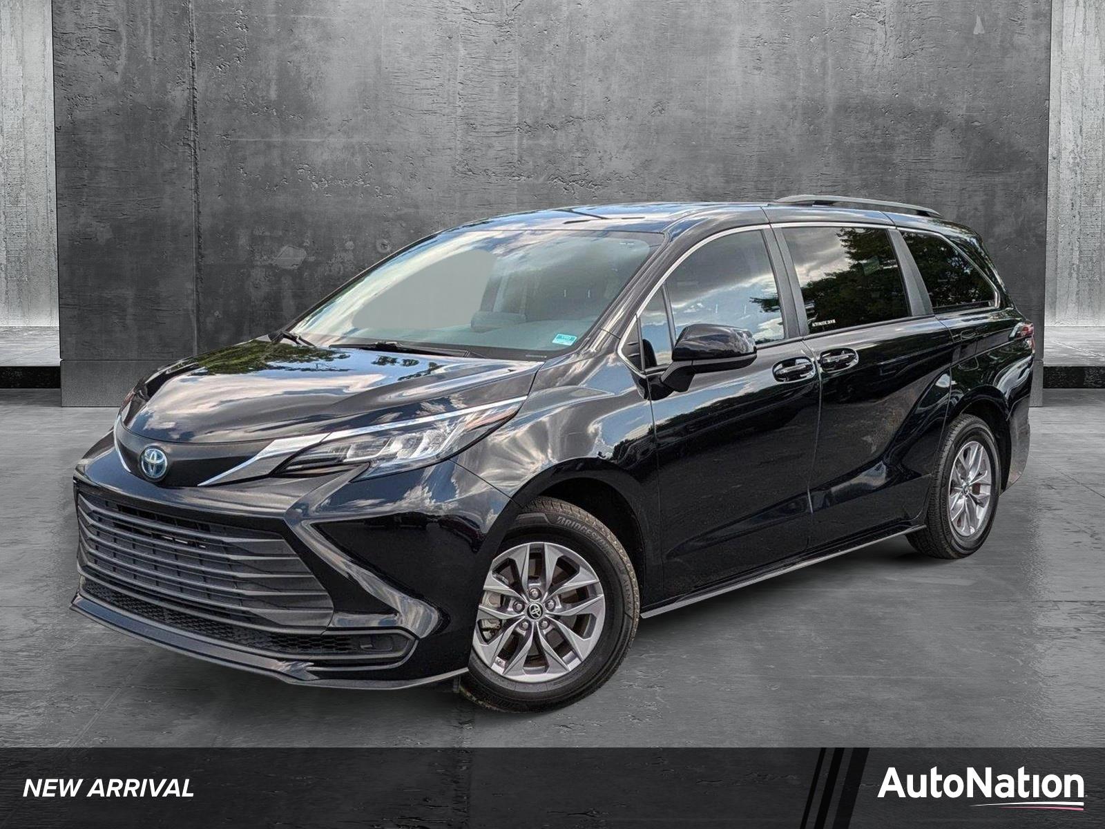 2022 Toyota Sienna Vehicle Photo in ORLANDO, FL 32812-3021