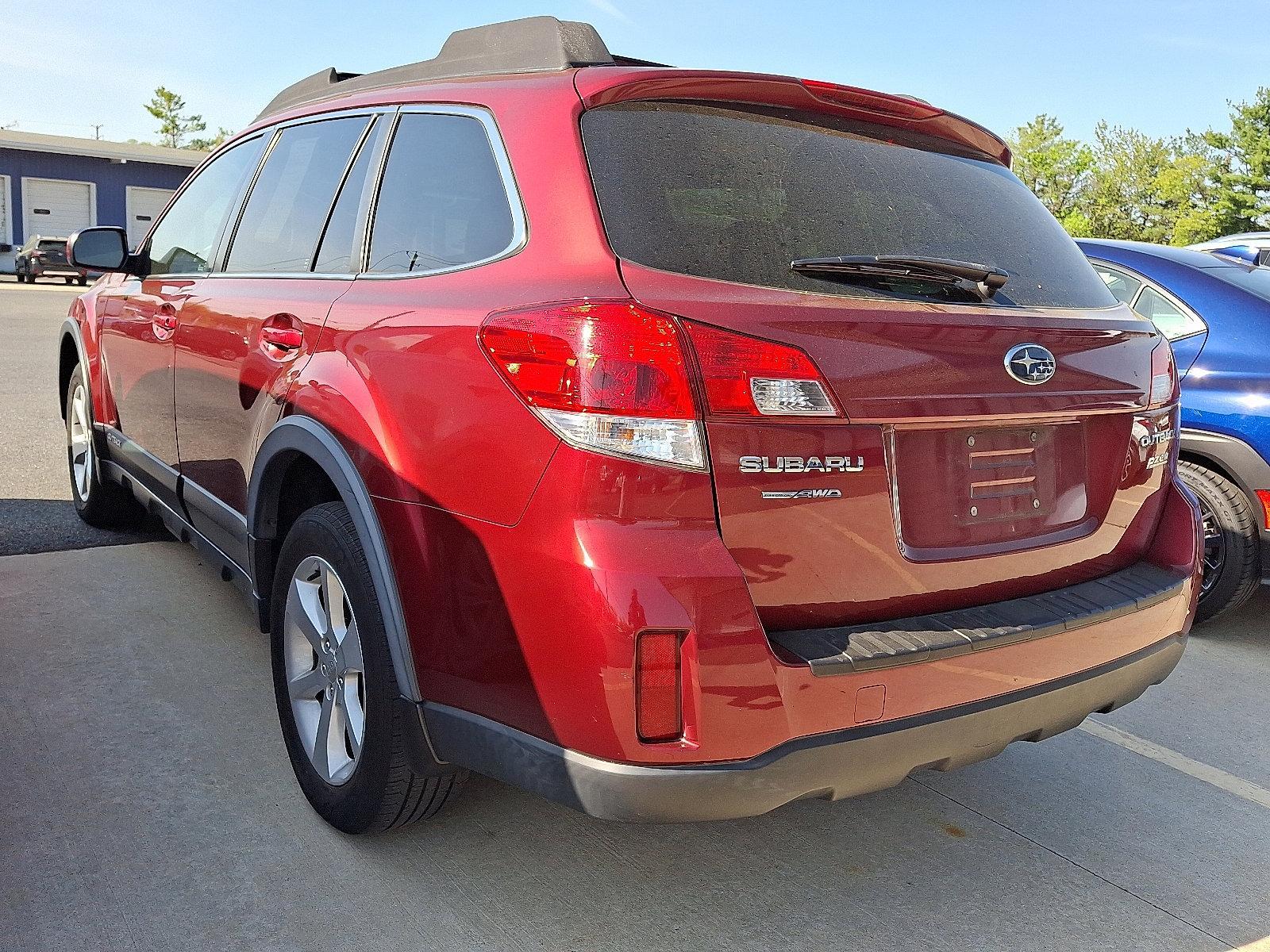 2013 Subaru Outback Vehicle Photo in BETHLEHEM, PA 18017