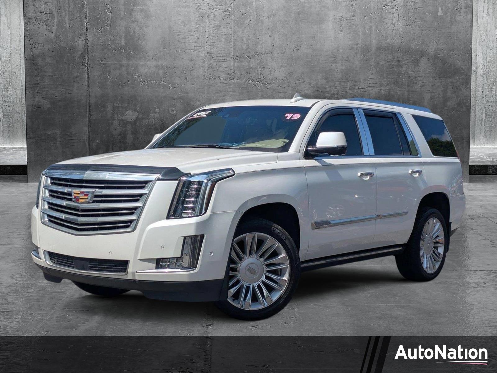 2019 Cadillac Escalade Vehicle Photo in GREENACRES, FL 33463-3207