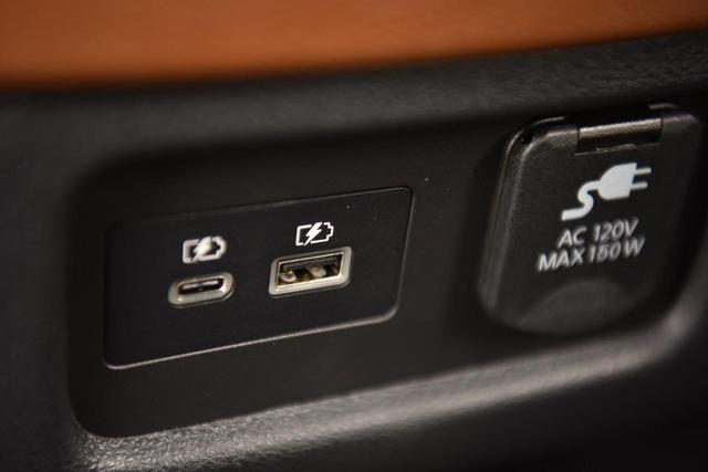 2025 Nissan Pathfinder Vehicle Photo in Ballwin, MO 63011