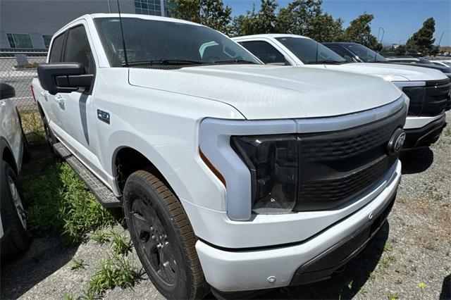 2025 Ford F-150 Lightning Flash's photo