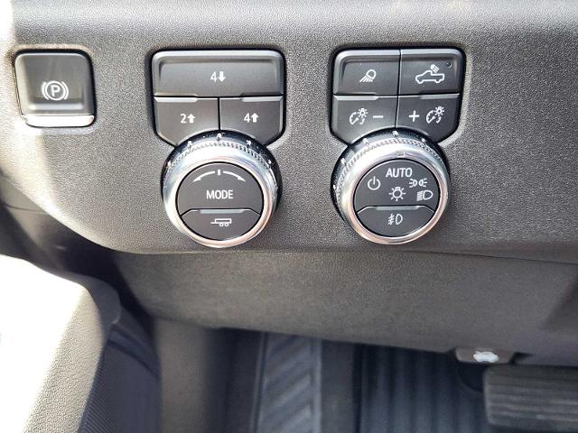 2025 GMC Sierra 2500 HD Vehicle Photo in DENTON, TX 76210-9321