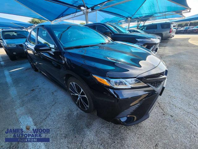 2019 Toyota Camry Vehicle Photo in DENTON, TX 76210-9321