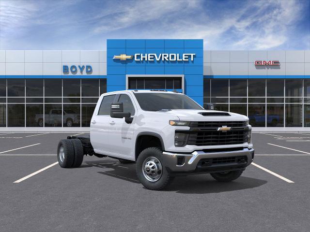 2025 Chevrolet Silverado 3500 HD Chassis Cab Vehicle Photo in EMPORIA, VA 23847-1235