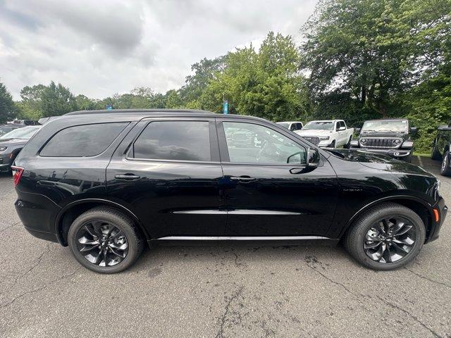2025 Dodge Durango Vehicle Photo in Doylsetown, PA 18901