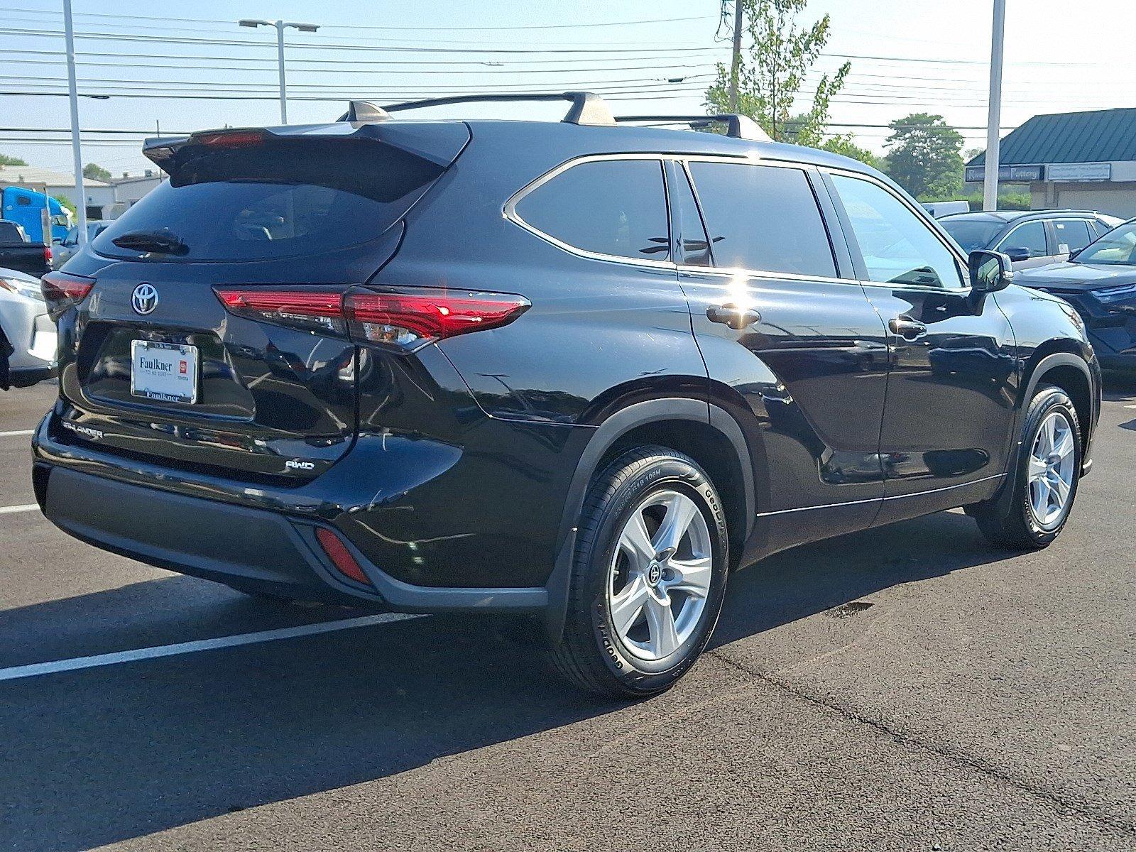 2022 Toyota Highlander Vehicle Photo in Harrisburg, PA 17111