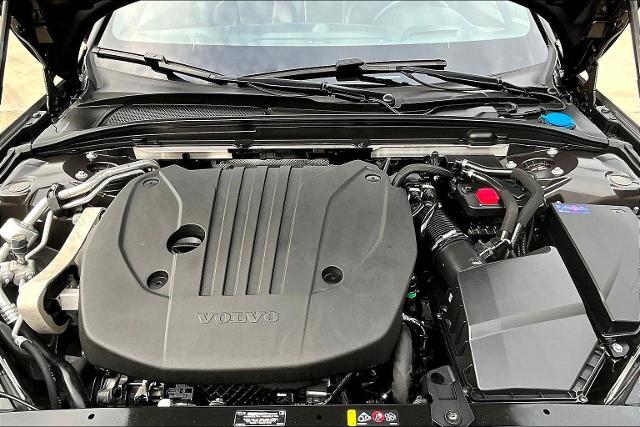 2024 Volvo V60 Cross Country Vehicle Photo in Houston, TX 77007