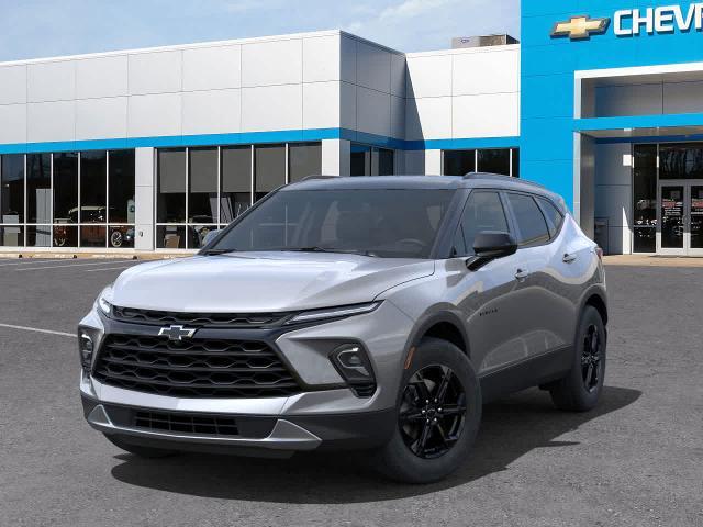 2025 Chevrolet Blazer Vehicle Photo in MOON TOWNSHIP, PA 15108-2571