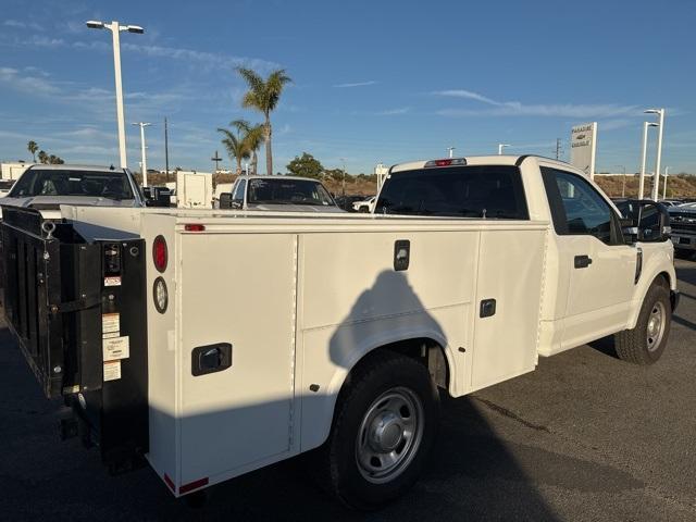 2019 Ford Super Duty F-350 SRW Vehicle Photo in VENTURA, CA 93003-8585